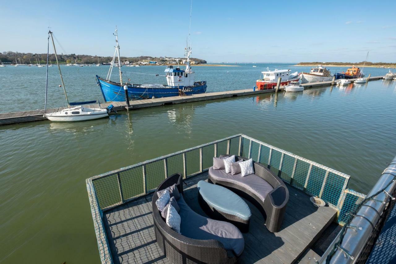 Houseboat Harbourside View 4*